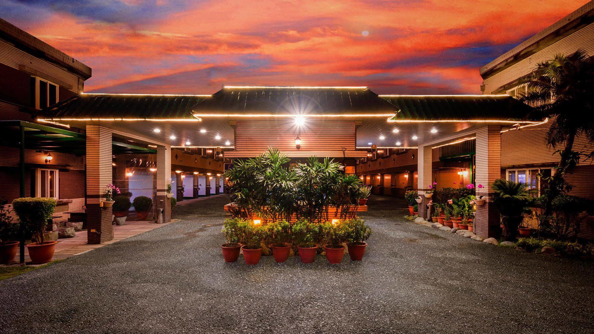 Mesasa Garden Motel Хуалянь Экстерьер фото